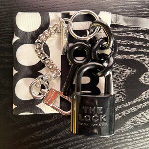 ✨ RARE & SOLD OUT Marc Jacobs The Padlock Bag Charm - Black ✨